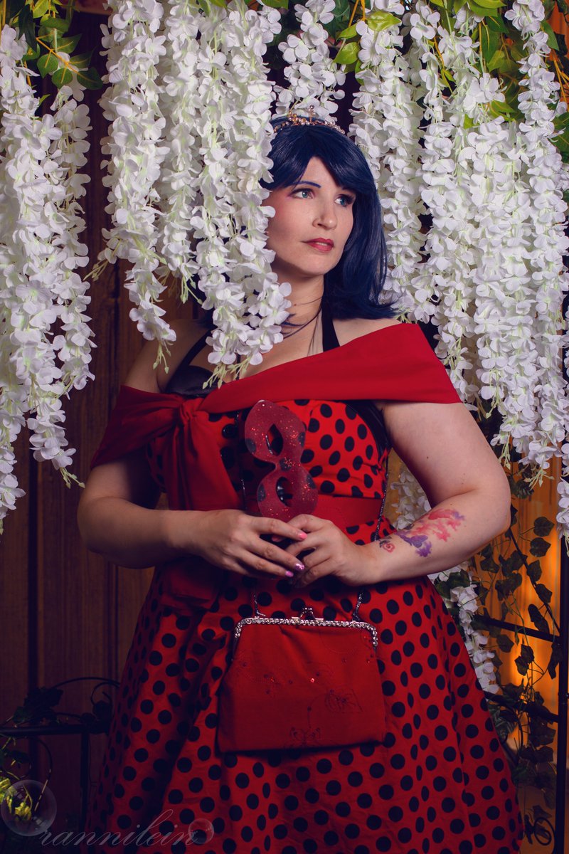 Happy #MiraculousMonday I wish you a good start into this week ♥♥♥

Marinette: me
📸 <a href="/catamiie/">ᴅ ♡</a> 
edit: me

<a href="/MLBCanUnite/">Miraculous 🐱 Can 🐞 Unite</a> 

#MiraculousLadybug #Cosplay