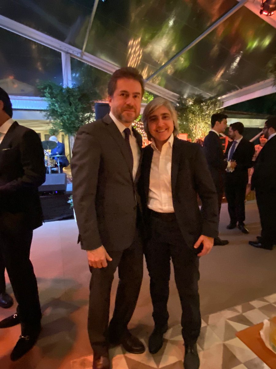 lindataiyenlulo's tweet photo. Codeleste estuvo presente en la recepción que ofreció el Presidente Mario Abdo Benitez, en honor a los participantes del Foro de Inversiones “Invest in Paraguay” en la Residencia Presidencial Mburuvicha Róga. https://t.co/aLx9jjnrOh