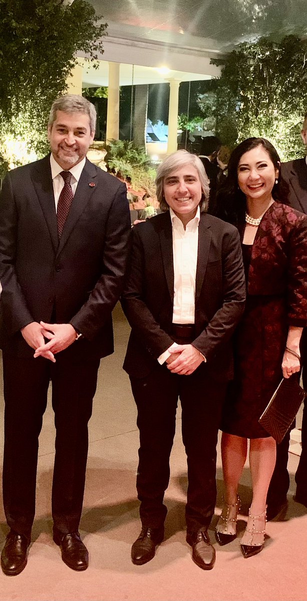 lindataiyenlulo's tweet photo. Codeleste estuvo presente en la recepción que ofreció el Presidente Mario Abdo Benitez, en honor a los participantes del Foro de Inversiones “Invest in Paraguay” en la Residencia Presidencial Mburuvicha Róga. https://t.co/aLx9jjnrOh