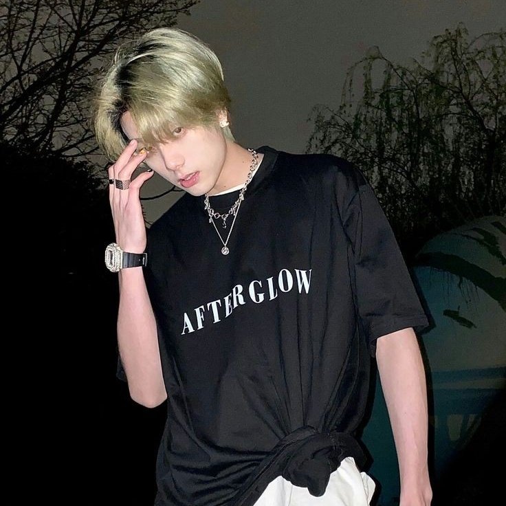 ㅤㅤ
ㅤㅤㅤ  Eita Semi † 23 Years   
                Cantante &amp; Chef
       ㅤㅤNew to ——  #hqrp