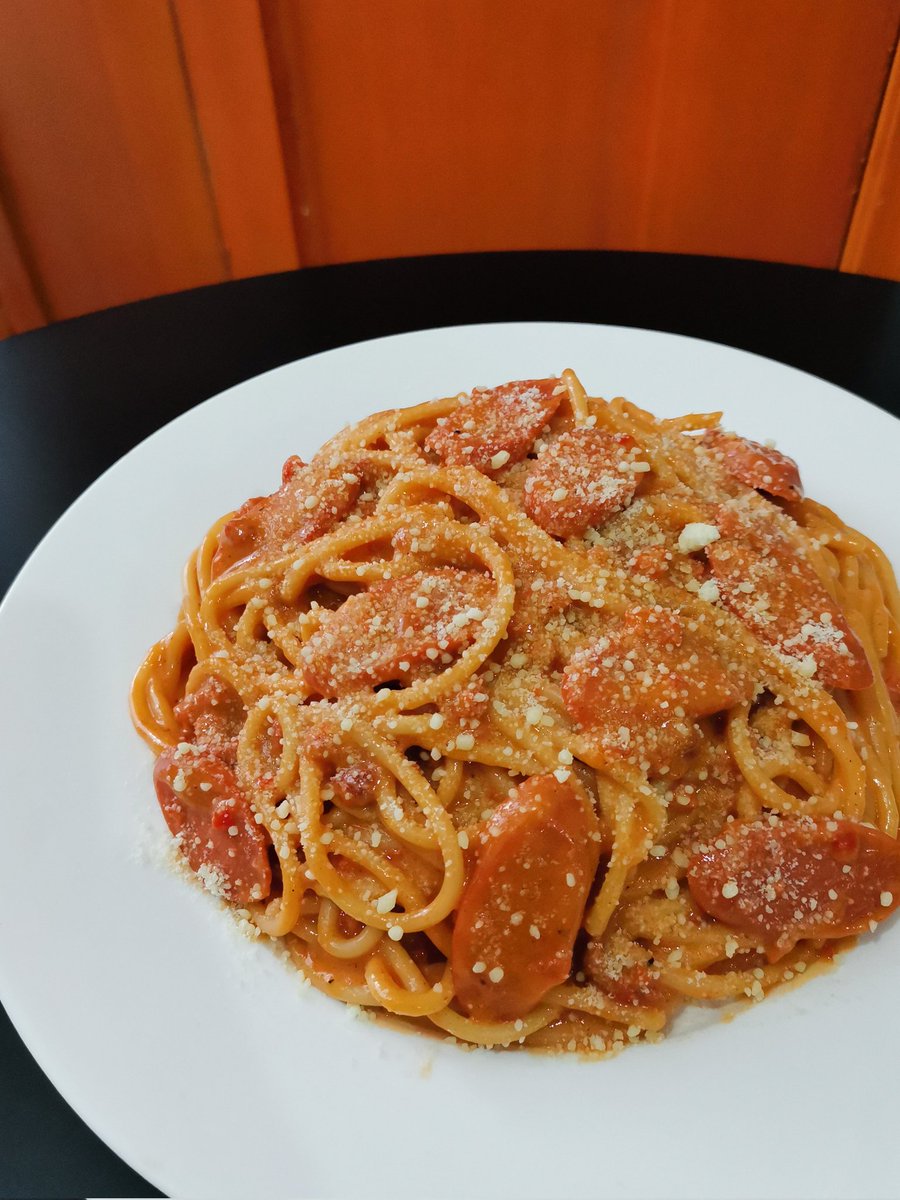 leeyoumar's tweet photo. Pinoy Sweet Style Spaghetti by #ChefLeo https://t.co/SDxYfZX6vt