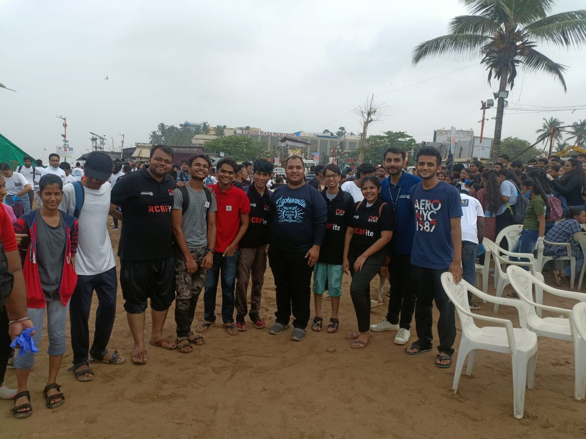 bombayfilmcity's tweet photo. Highlights of #Cleanathon2022
Mega beach clean up drive on Juhu beach supported by @Rotaract3141 in association with @mybmc
(10/09/2022)
#Rotaract #Rotary #BeachCleanupDrive #environnement #RotaractDistrict3141 #rcbf
#ZealForZenith https://t.co/biPKJljWTN