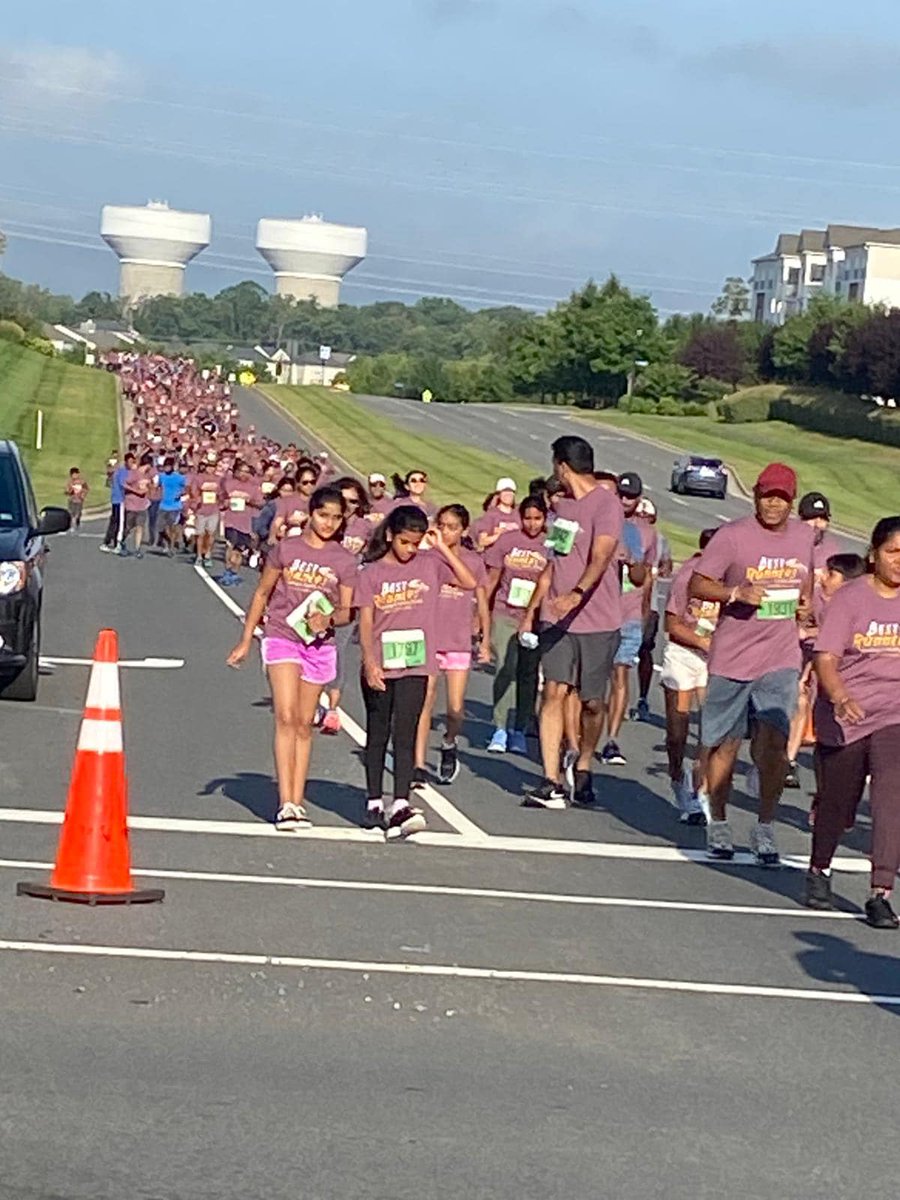 BestRunners's tweet photo. Best Runners - Run For Charity -2022 - Everyone had lots of fun and it was a huge Success!!
#run4charity2022 #r4c2022 #buildingahealthysociety #BestRunners #bluesena #positivevibes #runforcharity https://t.co/EVyYHgCZtJ