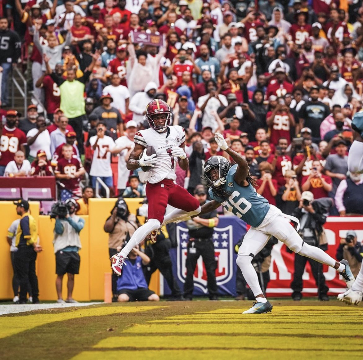 CRespectTV's tweet image. Mama there go that man 🔥 #HTTC #CommandRespect