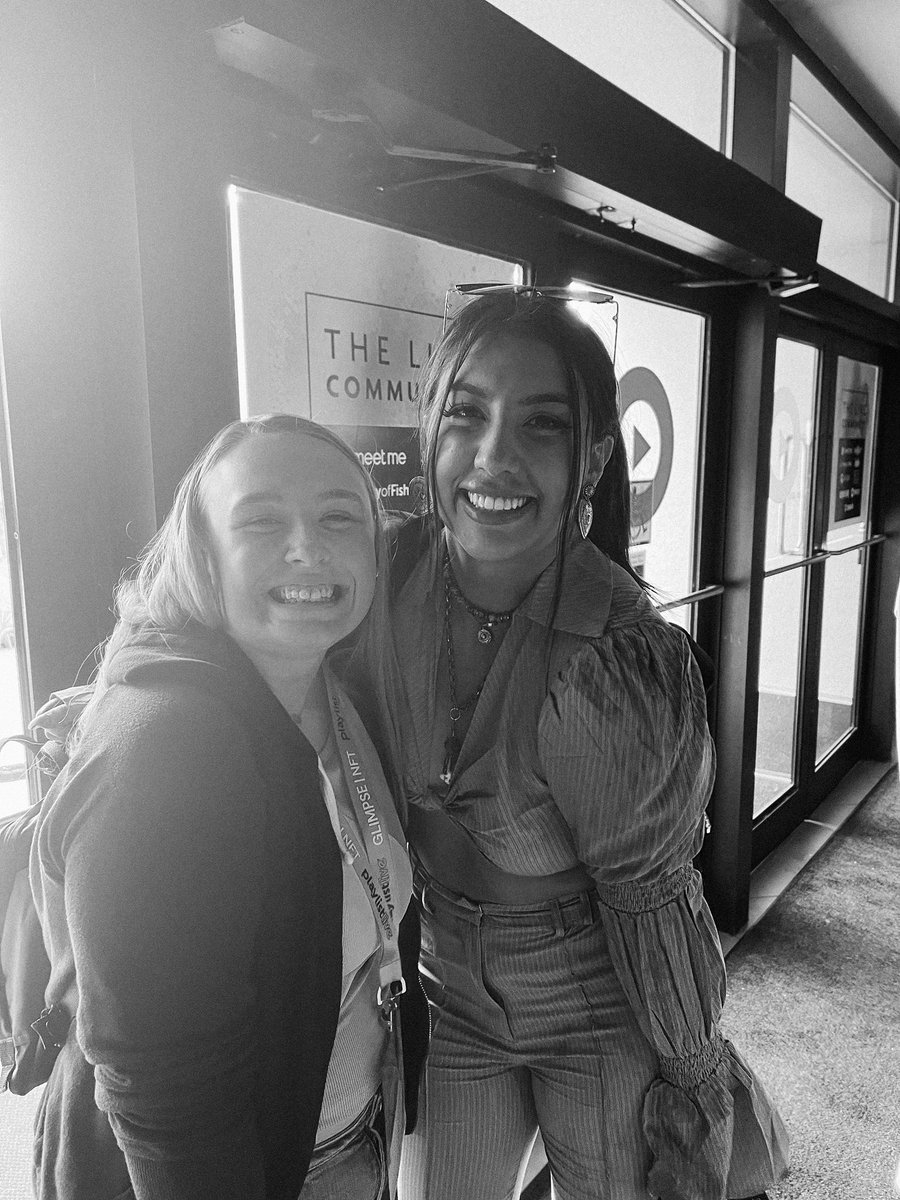simplyklo's tweet photo. @PlaylistLive @KatStuartMusic and @kelsiidaviess  🥹😞❤️🫶🏻 https://t.co/4HARY5LE4z