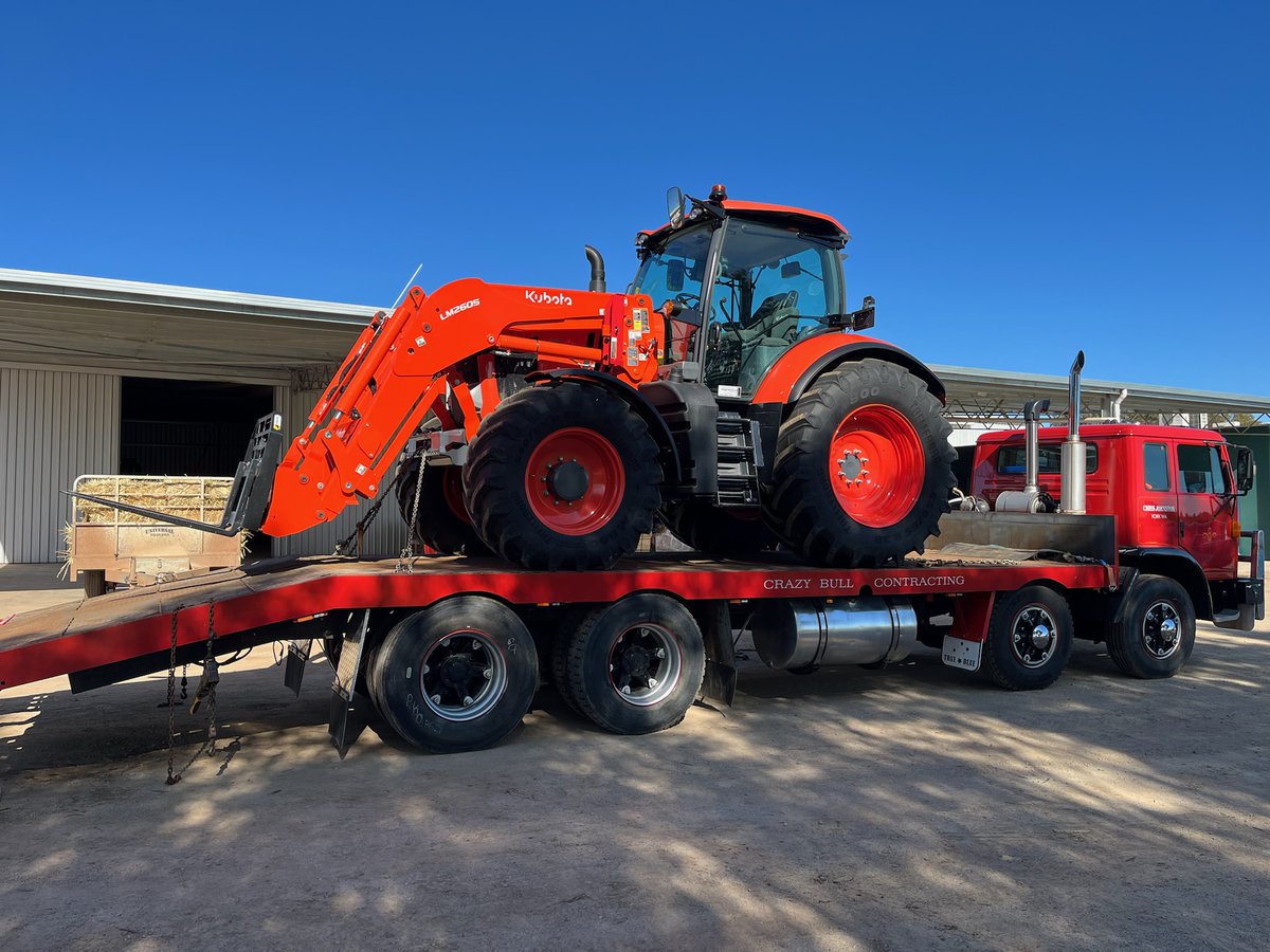 AgwestM's tweet photo. Thank you Mr J Taylor, Bullsbrook, for your business, taking delivery of your new M7 152 Kubota Tractor
Great start to the week
Agwest Machinery
Geraldton | Northam | Corrigin | Esperance

https://t.co/y3imZP59Pr

#farmlifewa #farmingwa #geraldton #northam #bullsbrook #esperance https://t.co/GzykttFhyU