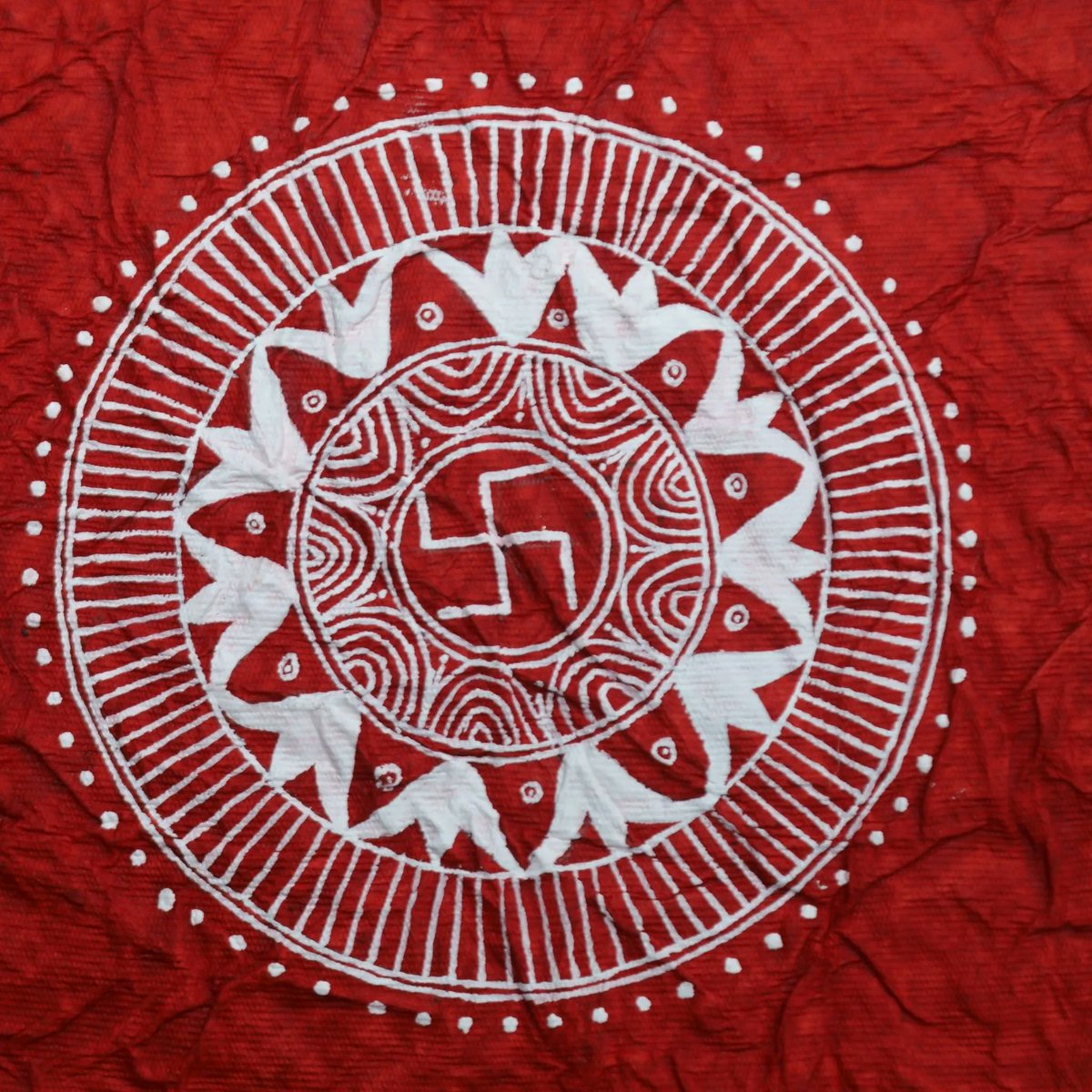 UttarakhandHaat's tweet image. 𝑨𝒏𝒂𝒚𝒓𝒂’𝒔 𝑯𝒂𝒏𝒅𝒄𝒓𝒂𝒇𝒕𝒆𝒅 &amp;amp; 𝑨𝒊𝒑𝒂𝒏 𝑰𝒏𝒔𝒑𝒊𝒓𝒆𝒅 𝑯𝒂𝒏𝒅 𝑷𝒂𝒊𝒏𝒕𝒆𝒅 𝑭𝒊𝒍𝒆 𝑭𝒐𝒍𝒅𝒆𝒓 (𝑨4 𝑺𝒊𝒛𝒆)

Shop Now: buff.ly/3ejVRXA 

#uttarakhandhaat #aipanart #documentfolder #filefolder #aipan #uttarakhandcuture #folkart #art #pahadi