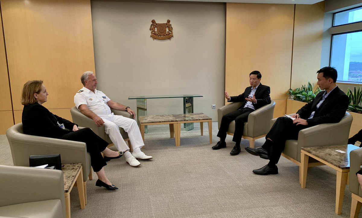 IwonaPiorkoEU's tweet photo. Last week, we welcomed 🇪🇺 Senior Military Adviser Rear Admiral Jürgen Ehle. Excellent meeting with Deputy Secretary (Policy) Kelvin Fan @mindefsg.   
Raising the flag for our first Liaison Officer at @Info_Fusion_Ctr. Concrete steps to deepen our cooperation in the #IndoPacific. https://t.co/zmJgJUY5LJ