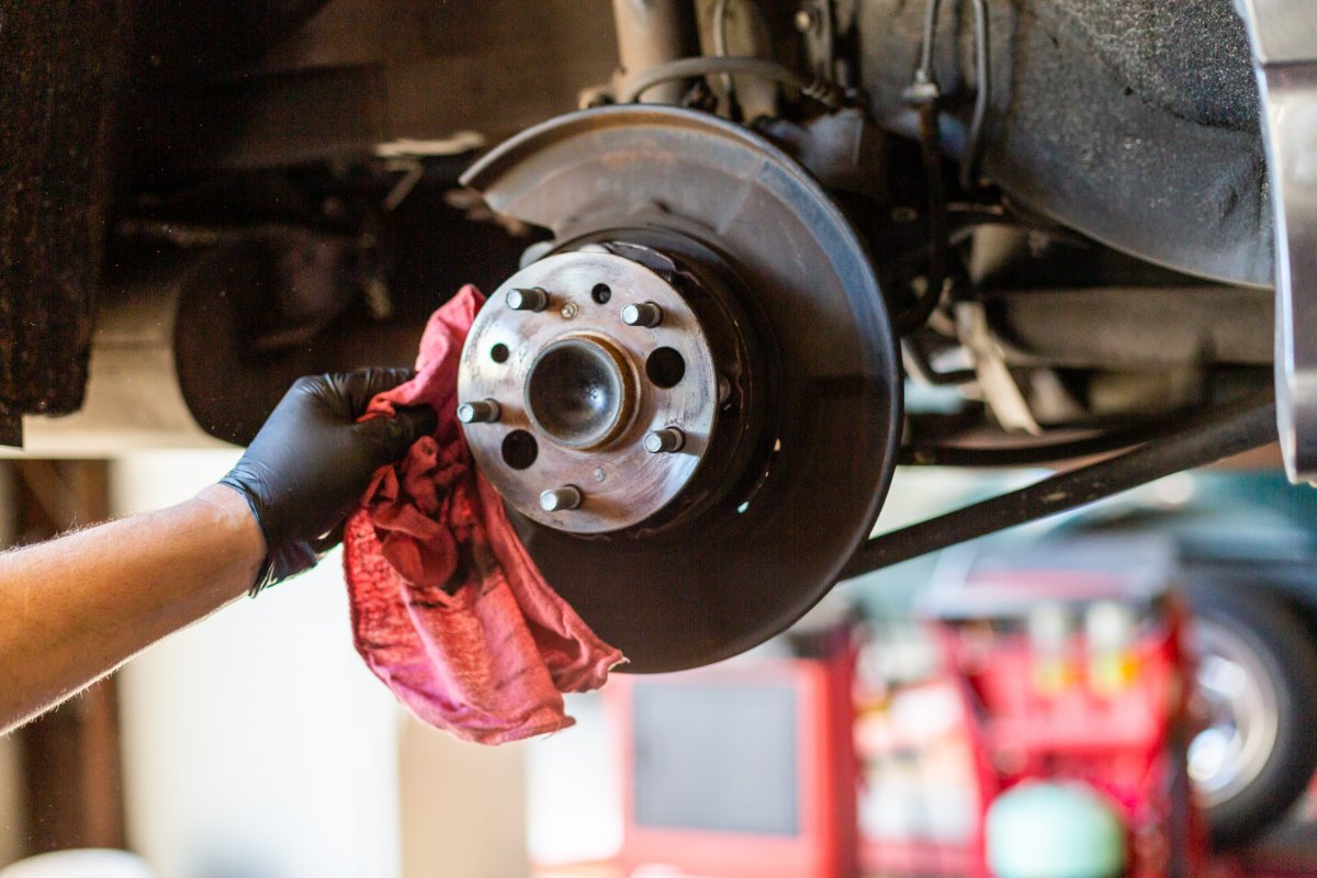 FVTireAuto's tweet photo. Brake maintenance is essential! If your vehicle isn't coming to a smooth stop, be sure to schedule an appointment with us soon. 🚦 https://t.co/8wHY90cyyV