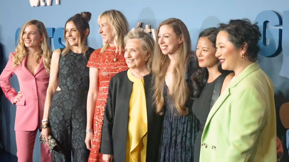 majorfilmevents's tweet photo. "Gutsy" New York Premiere https://t.co/8nFRmjHAv3 via @YouTube Release: 09/09/2022 #Gutsy #AppleTV #HillaryClinton #ChelseaClinton #AmberRuffin #AnnaChai #Symone #QuannahChasinghorse #MJDelaney #JoannaColes #FraidyReiss #DrJasmineKudji #DrCynthiaKudjiSylvester #CynthiaWade https://t.co/ewuS739M2I