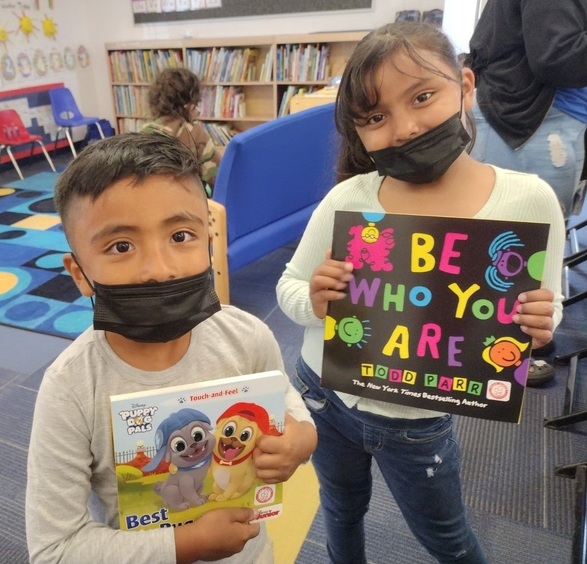 readaloudvp's tweet photo. "I appreciate my teacher for teaching me words that help me argue with my parents." ~anonymous, 7 years old Live From Snack Time #teacherlife #playbasedtherapy #childrenarefunny #kidquotes #mumlife #kidssaythedarndestthings #kidsarefunny #funnykids #funnythingskidssay #funnykid https://t.co/fbQbDctim3