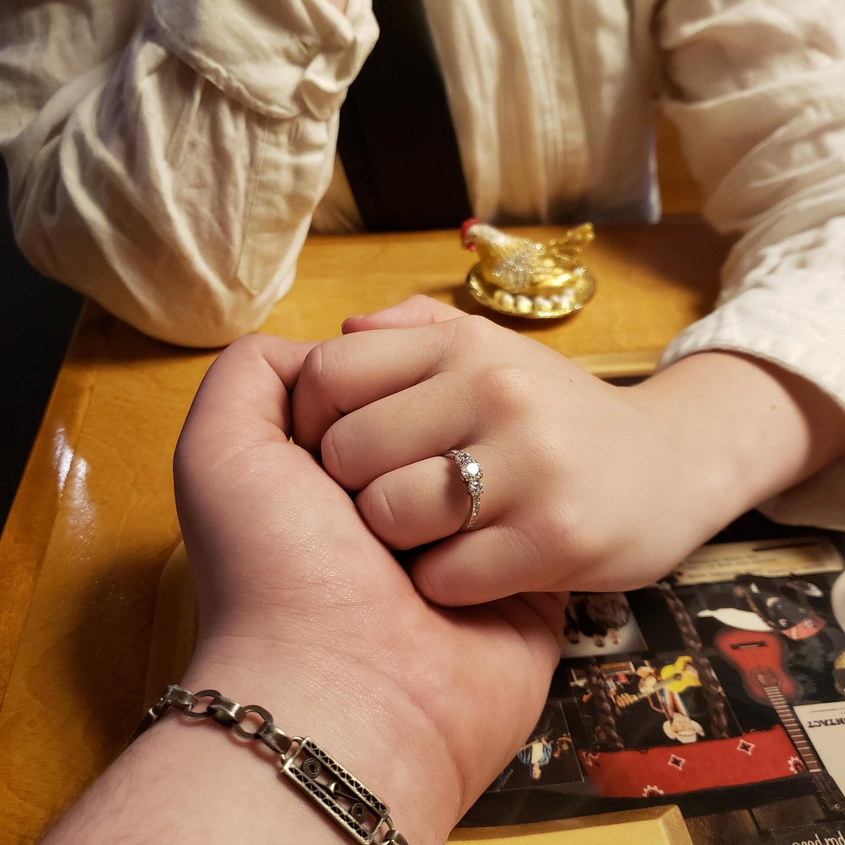 𝕋𝕖𝕒𝕘𝕦𝕖 𝕌𝕟𝕜𝕟𝕠𝕨𝕟 🧡💛🧡🌻 tweet media