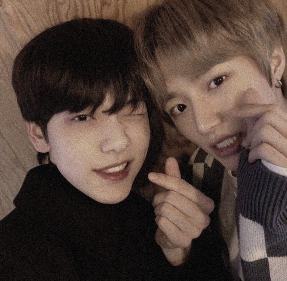 1fyouletme's tweet photo. 단짝즈이즈쏘플러피플러피♡ https://t.co/x8rHR0KYMO
