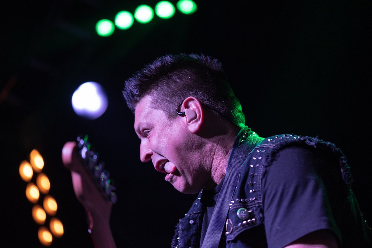 nicholassteven_'s tweet photo. Last night I photographed Less Than Jake. Wild times. #lessthanjake #photography #concertphotography #nikon #pdx #punkrock https://t.co/S6uDyKry3z