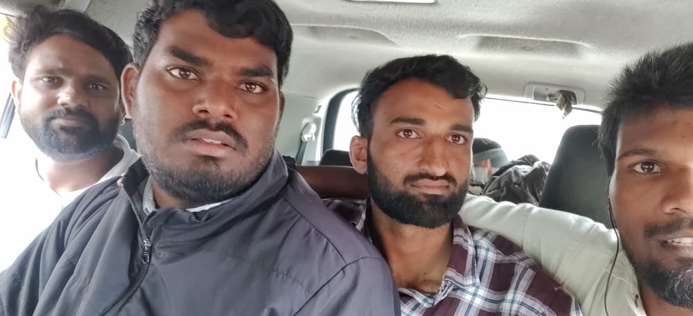 venkate21843838's tweet photo. @KTRTRS @TelanganaDGP @mahmoodalitrs @RSPraveenSwaero ఎస్సై కానిస్టేబుల్ ప్రిలిమినరీలో ఓసీలకు 80 నుంచి 60, బీసీలకు 70 నుంచి 60 మార్కులు తగ్గించినట్లు ఎస్సీ ఎస్టీలకు కూడా 60 నుంచి 40 మార్కులు తగ్గించమని డిమాండ్ చేస్తున్న అభ్యర్థులను ఇలా అరెస్టు చేయడం ఏంటి సర్? https://t.co/2Z2eYr3WQm