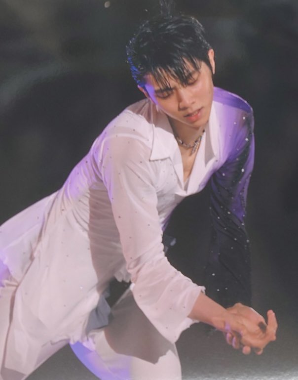 tinywaistyuzu's tweet image. oh WOW