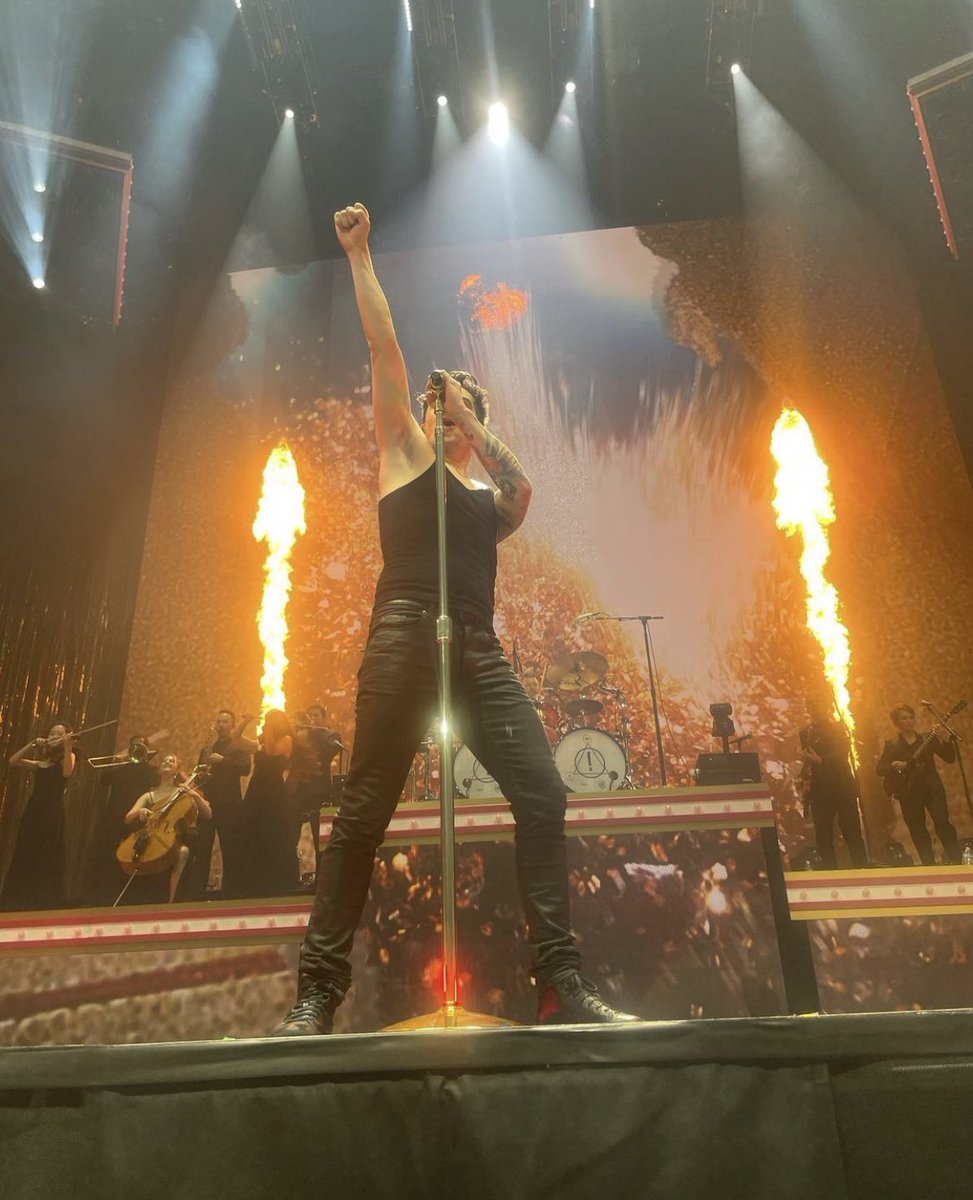 devilishlyurie's tweet photo. I’m not kidding, he’s on his Freddie Mercury!! 😭 | 📸: wolf10279 • IG https://t.co/lSdXZwOVOM