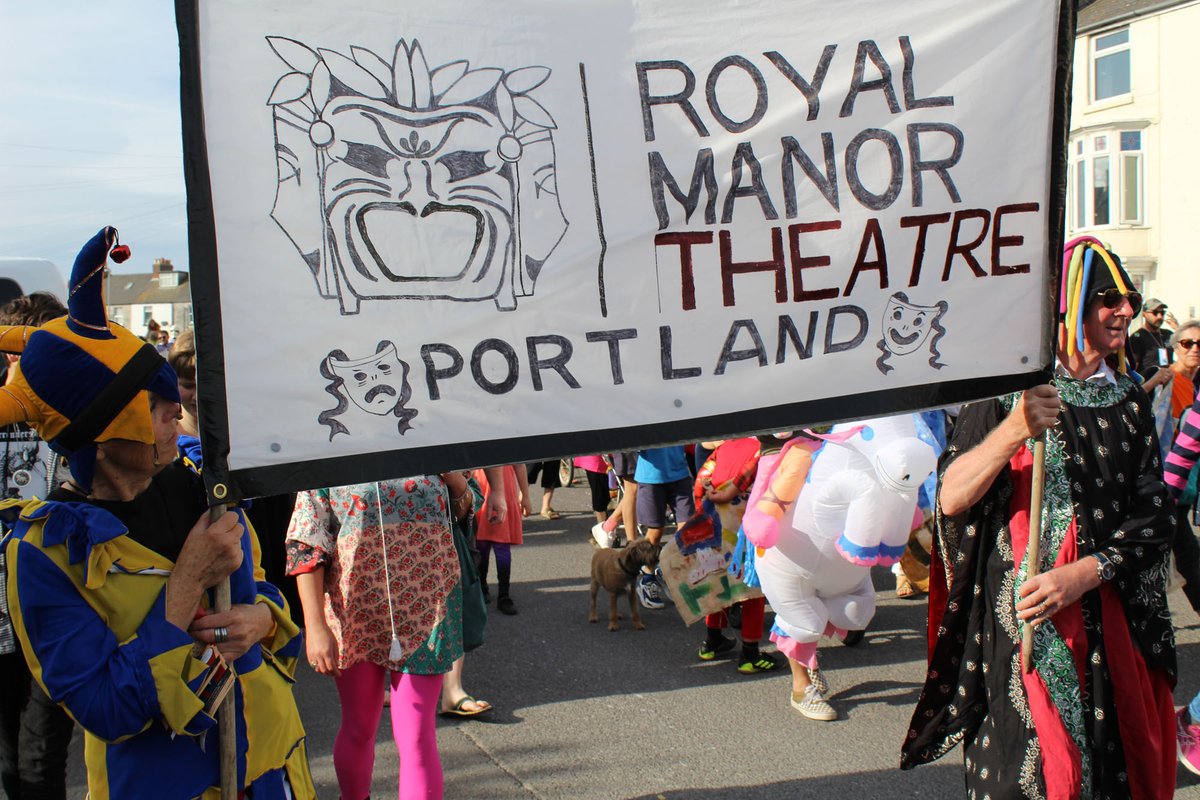 RMTCPortland's tweet image. Royal Manor Theatre at the Portland Parade 2022 - mailchi.mp/0d918f16bf4b/p… #uk #portland #bside #royalmanortheatre #abunchofamateurs