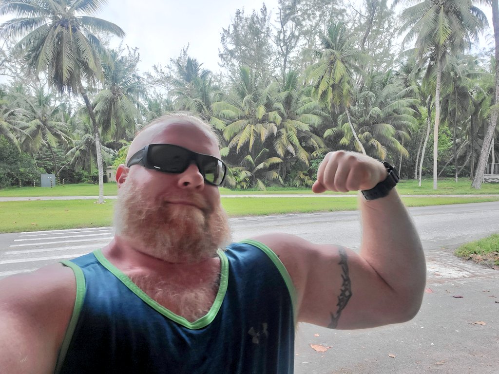 RedbeardILRCSAA's tweet photo. Even on a rainy day...being in a tropical paradise with a killer gym ain't a bad day lol

#Sailor #3rdMate #PiratesLifeForMe https://t.co/deVnCOhVkR