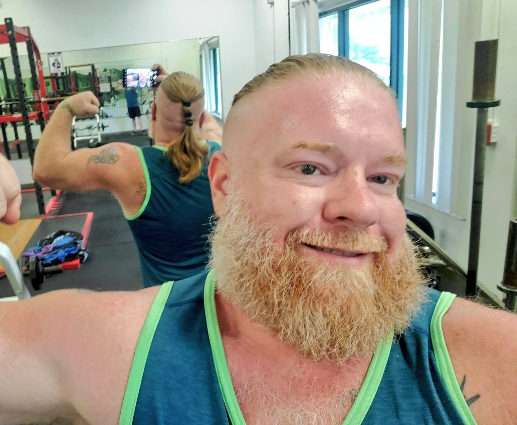 RedbeardILRCSAA's tweet photo. Great morning to back day💪🏻 pull downs, db rows, behind neck pull downs, t bar rows and wide grip rows...then 30 min on the treadmill. Really getting into my new programming! 

#Bodybuilding #StrengthTraining #PiratesLifeForMe #3rdMate #Sailor https://t.co/anEDkvXJ3d
