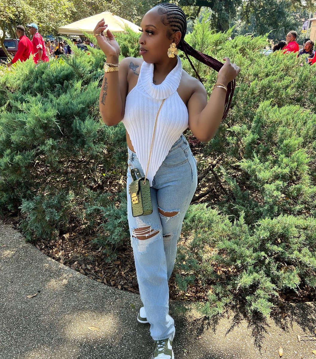 _cheyennneeee's tweet photo. da baddest .  #longlivejosh #SUvsLSU https://t.co/gIJ5DP5Tpr