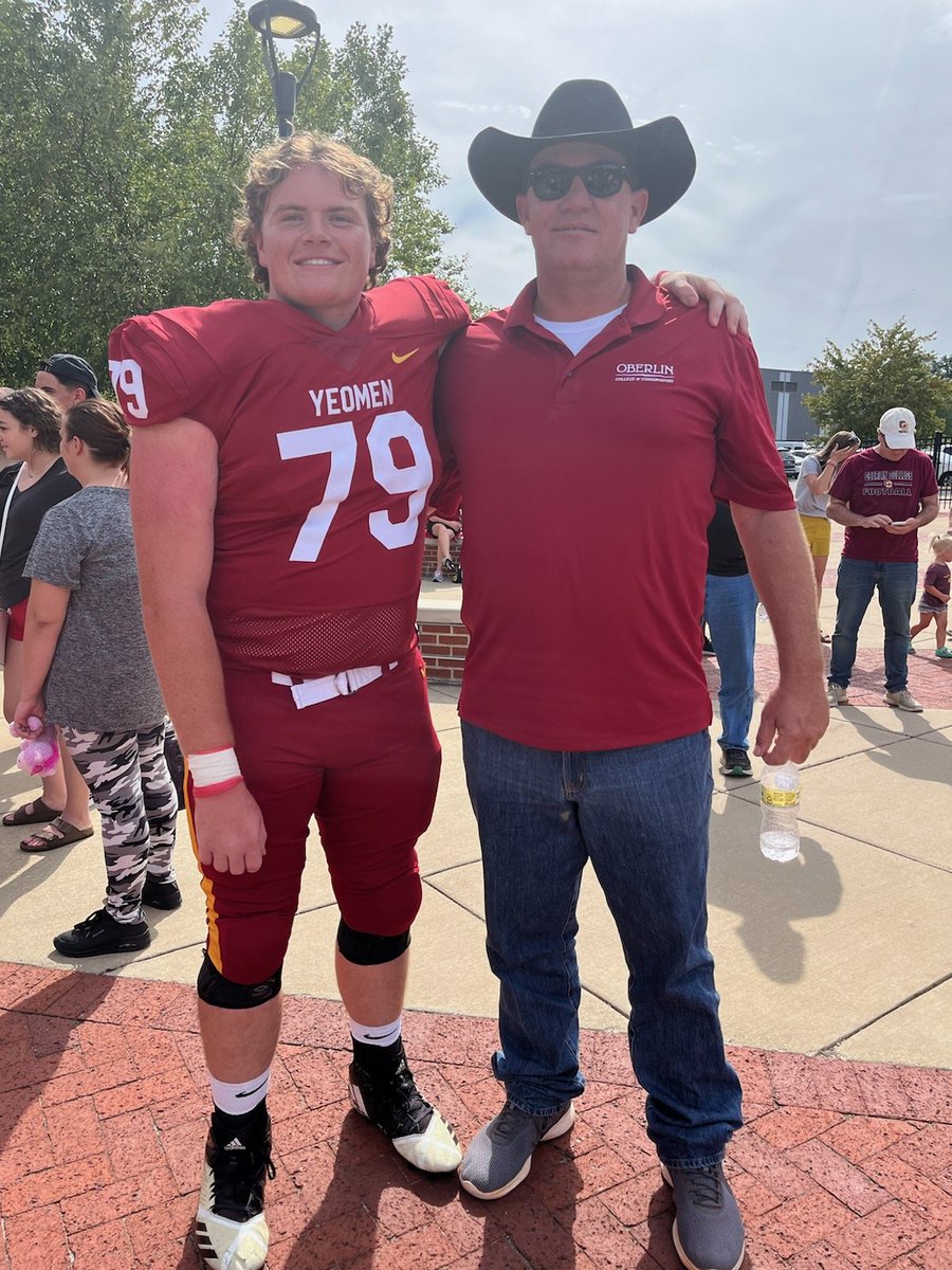 jBennett079's tweet photo. It was great to have my dad come out for GameDay. https://t.co/SwIyZbdV4x