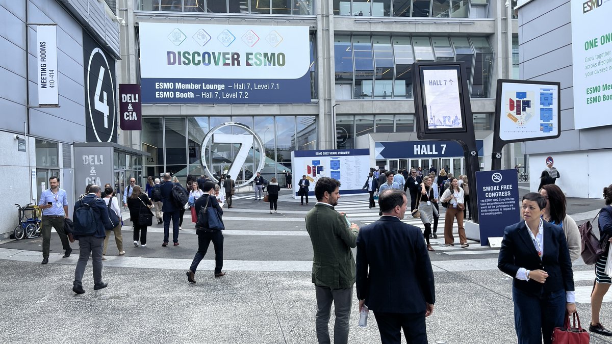 medicinske's tweet photo. Onkologisk Tidsskrift er tilstede på den europæiske kræftkongres #ESMO2022 i Paris, hvor praksisændrende resultater synes at stå i kø. Læs med på https://t.co/WTSq7eoMFJ @myESMO 
#ESMO22 https://t.co/FR56i5zKbq