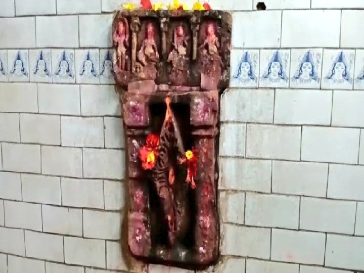 FollowBihar's tweet photo. 📍Baidyanath Temple, Kaimur
Built in the 11th century by Chandel Raja Vidyadhar Dhang.
#FollowBihar https://t.co/5Cv9e308md