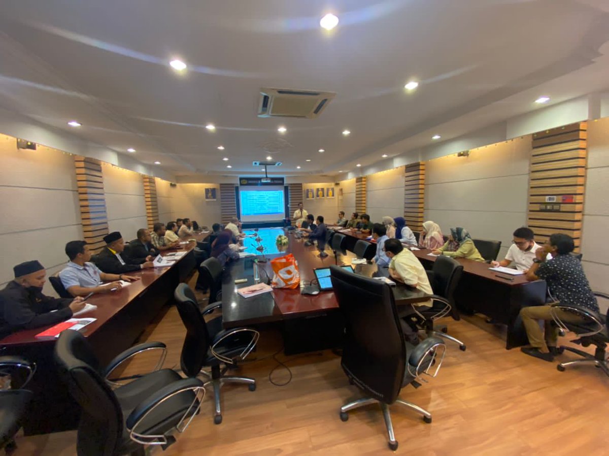 CREaTEJKR's tweet photo. Kursus Reka Bentuk Sistem Lif dan Eskalator (Lanjutan) bagi Kompetensi Mekanikal pada 06-08 September 2022 di CKM JKR Negeri Terengganu.
@MOWorks
@JKRMalaysia
@IrZulkefly
@irahmadredza
@TkpkrBangunan
@AmranMohdMajid1
@razhiah
#JasaKepadaRakyat https://t.co/CCOhH8pHtf