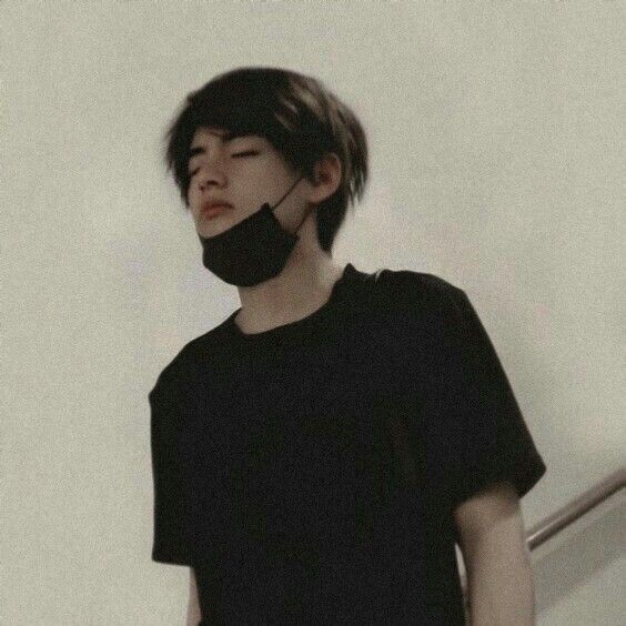 fanassmat's tweet photo. @thv95_thv Good morning, have a good and happy day 💜 💜 🌈 https://t.co/Ohf0SAxtDn