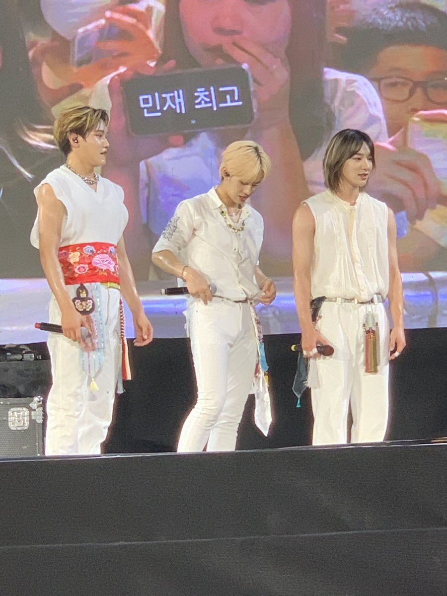 leejihun229's tweet photo. #MCND toi thích bạntocs vàng này quá https://t.co/2VCYkuqkxg