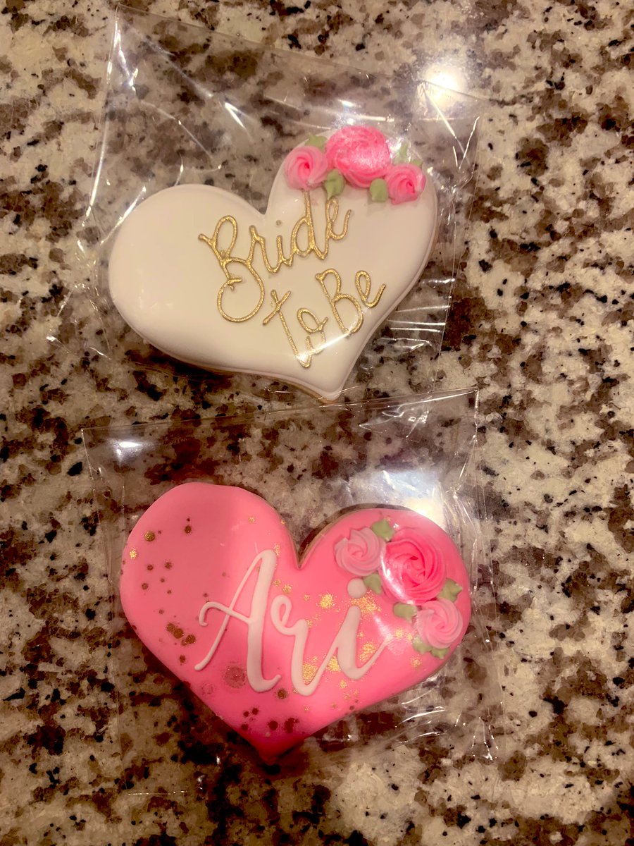 its_arii09's tweet photo. Bridal Shower  ☑️ one step closer to being future Mrs.Paiz💁🏽‍♀️💗💍💍 @PaizPatrick24 https://t.co/zJgVz1G09D