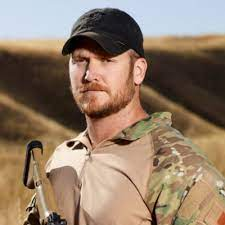 merlinpapin3's tweet photo. .@FredOL69007 Ce soir sur @France3tv le film #AmericanSniper de #ClinEastwood (2014) avec #BradelyCooper #SiennaMiller #LukeGrimes #MarnettePaterson #SammySheik et #JonathanGroff https://t.co/MTg6XzMK4V