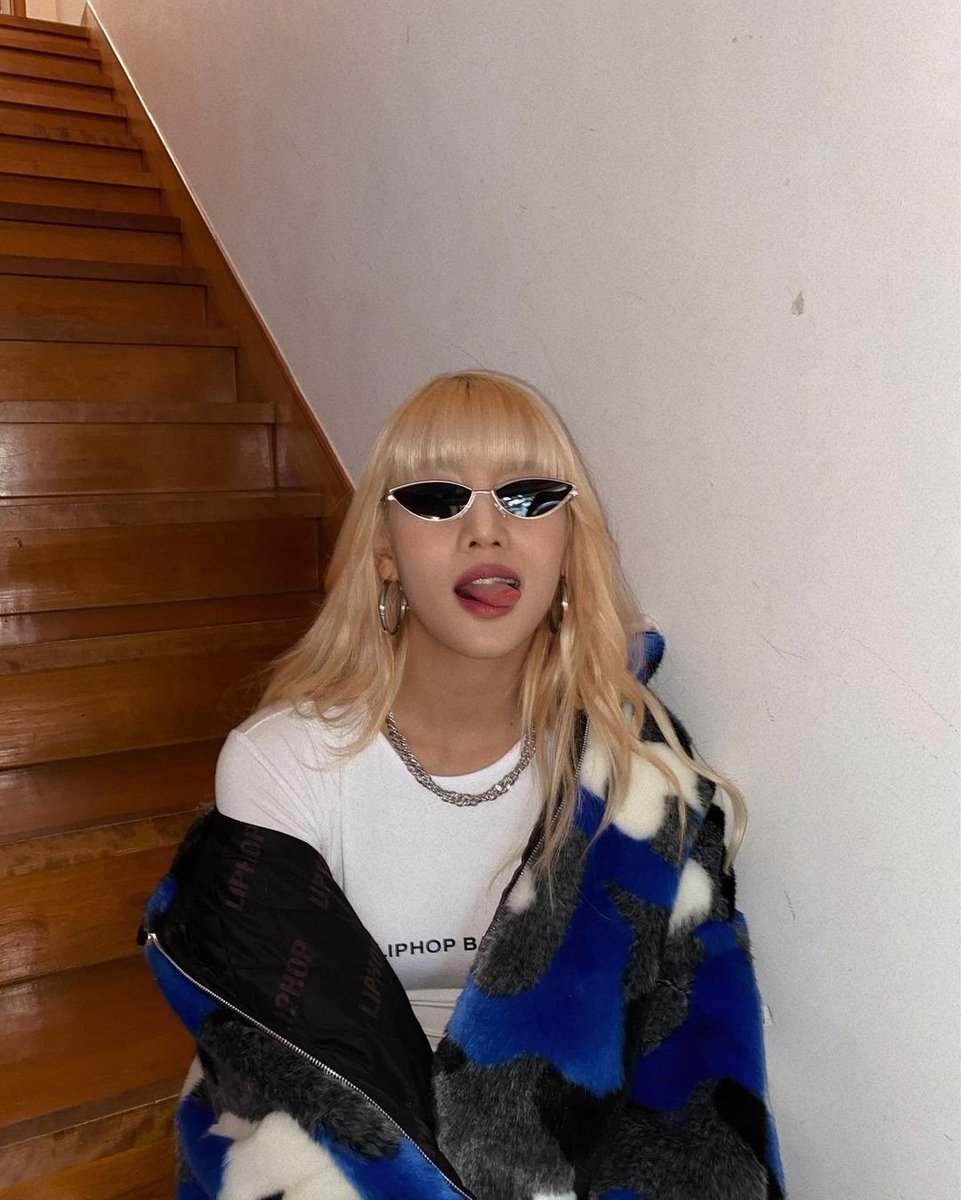 ⠀

                  ainsley.⠀  —     tfc.

 ⠀