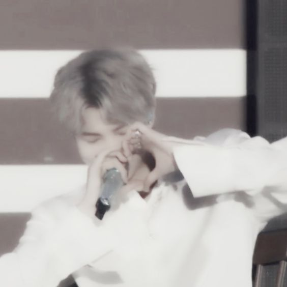 Happy birthday uri leader 🥰
#HappyRMDay
#RMyEntirety
#OurPlanetHasNamjoon
#OurArtMuseRM
#OurNewHomeRM
#OurEternalLeader
#JoonieDay2022
#everythingoesWithRM 
#HappyBirthdayNamjoon 
#NAMJOONDAY 
#남준은_아미의_사랑_사람_자랑
#SEXYNAMJOON 
#준트리버
#우리남준대형견맞습니다