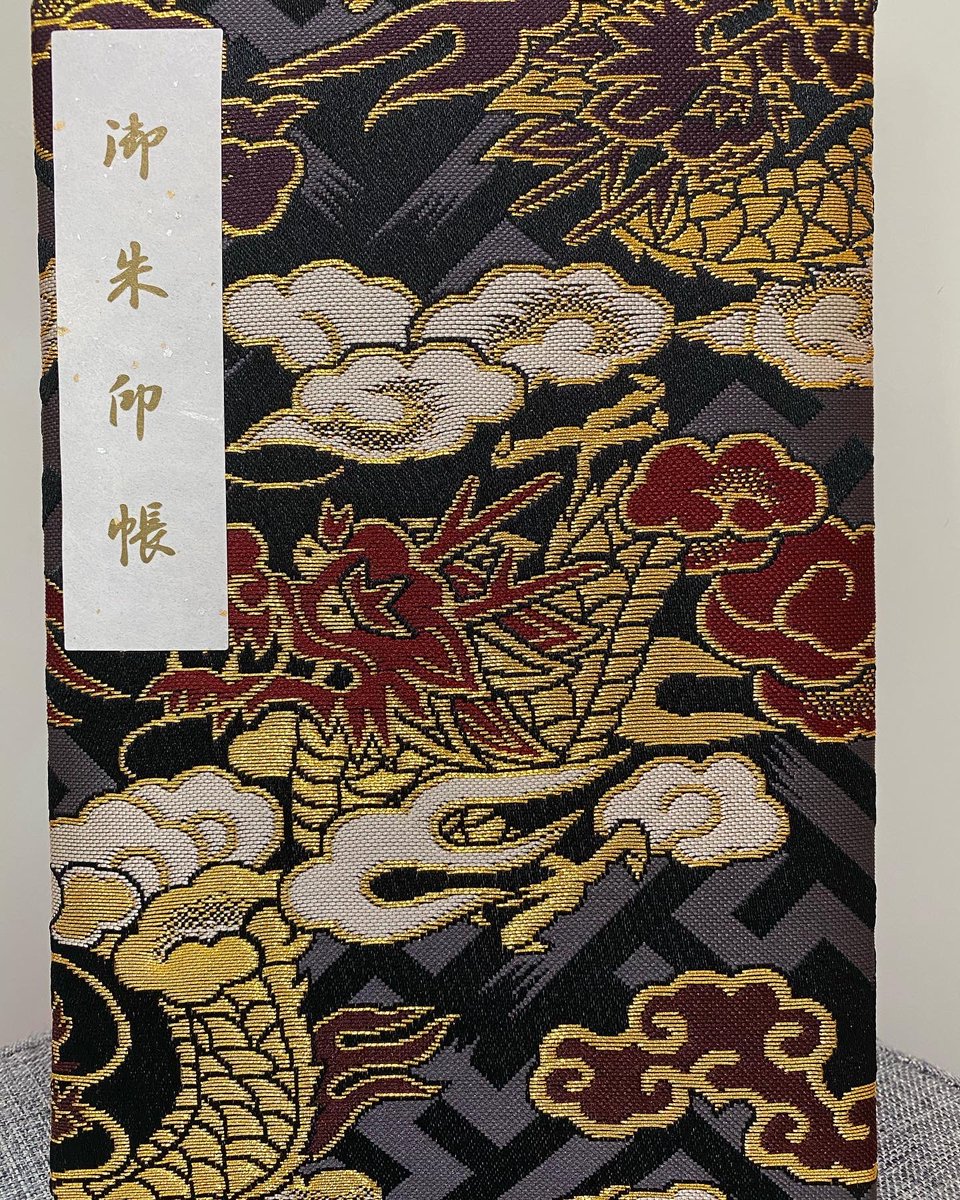 ryousei1113's tweet photo. 寺子屋グループ
伏見稲荷 喜来々  大阪城本陣 喜来々
宮島仁舎  一部布遊舎様にて金蘭御朱印帳の新柄が販売開始になります。
お近くにお寄りの際はよろしくお願い致します。
 #御朱印帳 #寺子屋 #伏見稲荷大社  #大阪城 #安芸の宮島 https://t.co/iwWLxERVCg