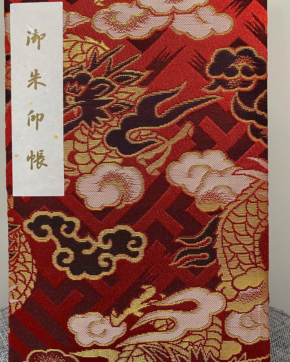 ryousei1113's tweet photo. 寺子屋グループ
伏見稲荷 喜来々  大阪城本陣 喜来々
宮島仁舎  一部布遊舎様にて金蘭御朱印帳の新柄が販売開始になります。
お近くにお寄りの際はよろしくお願い致します。
 #御朱印帳 #寺子屋 #伏見稲荷大社  #大阪城 #安芸の宮島 https://t.co/iwWLxERVCg
