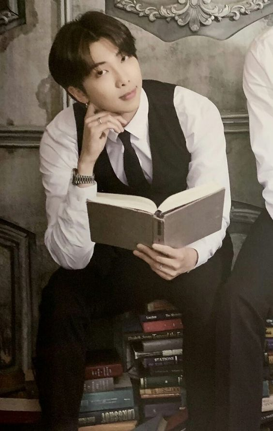 jinyicho_gloss tweet media