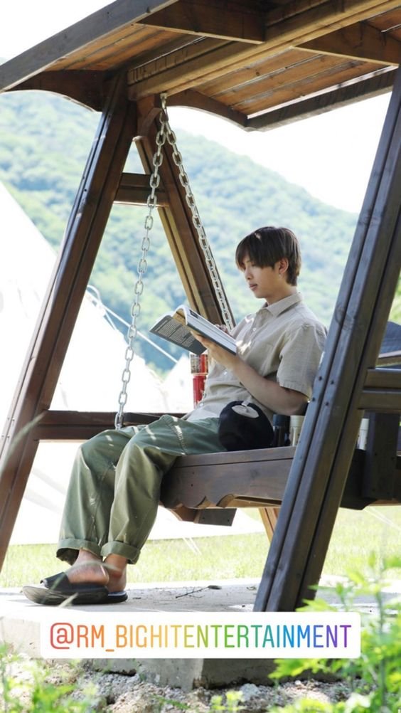 jinyicho_gloss tweet media
