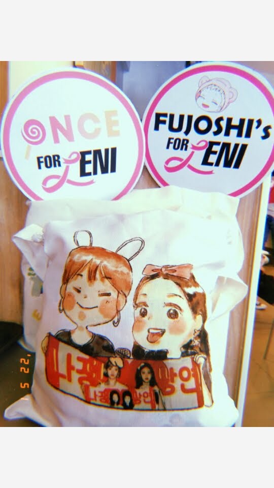 frogieeey's tweet photo. @tzujuliee #OnceForLeni po kasi hohoho candy bong muna ang pang-ilaw Kay Mama Leni ๐
PS . Sa Cavite madami din akong nakita na ganyan and..... I smiled. ๐ค๐๐ https://t.co/U2LgTewd72
