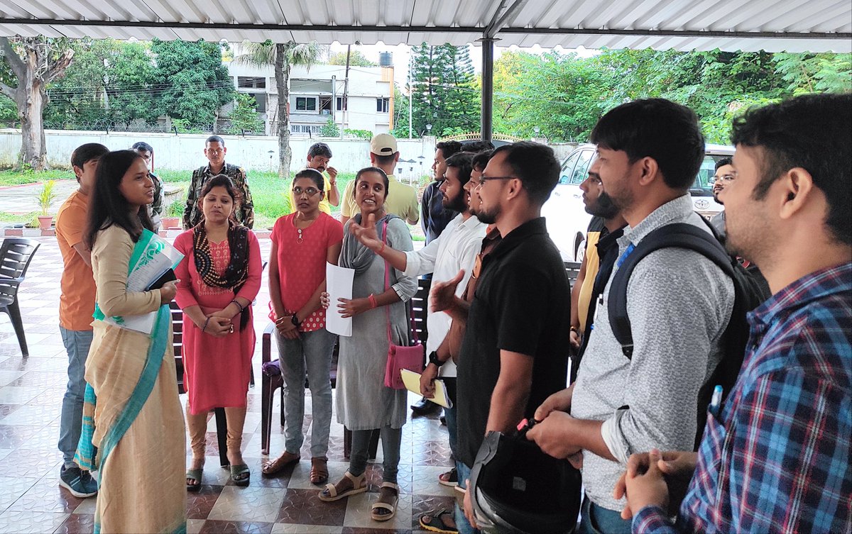 ShilpiNehaTirki's tweet photo. JSSC पंचायत सचिव व निम्न वर्गीय लिपिक अभ्यर्थियों की टीम ने आज मुलाकात की. मामला JSSC विज्ञापन संख्या 01/2017 की अंतिम मेघा सूची से संबंधित है. 

अभ्यर्थियों ने सारी समस्याओं से अवगत कराया. सरकार इस मामले पर सकारात्मक निर्णय ले इसके लिए मैं हर संभव प्रयास करूँगी.

@INCJharkhand https://t.co/lVahpzU4t7