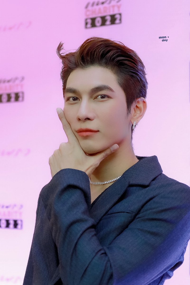 polarlight____'s tweet photo. ก่อนที่คุณเขาจะยิ้มมุมปากให้

#MewSuppasit @MSuppasit https://t.co/kPmngDDxro