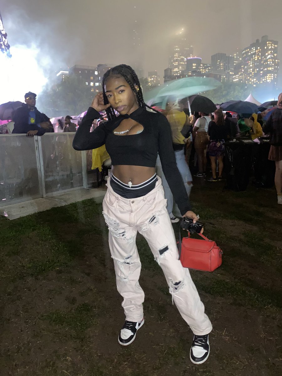 theprecioushook's tweet photo. #Afropunk #lastlast https://t.co/vcpfdBdJHl