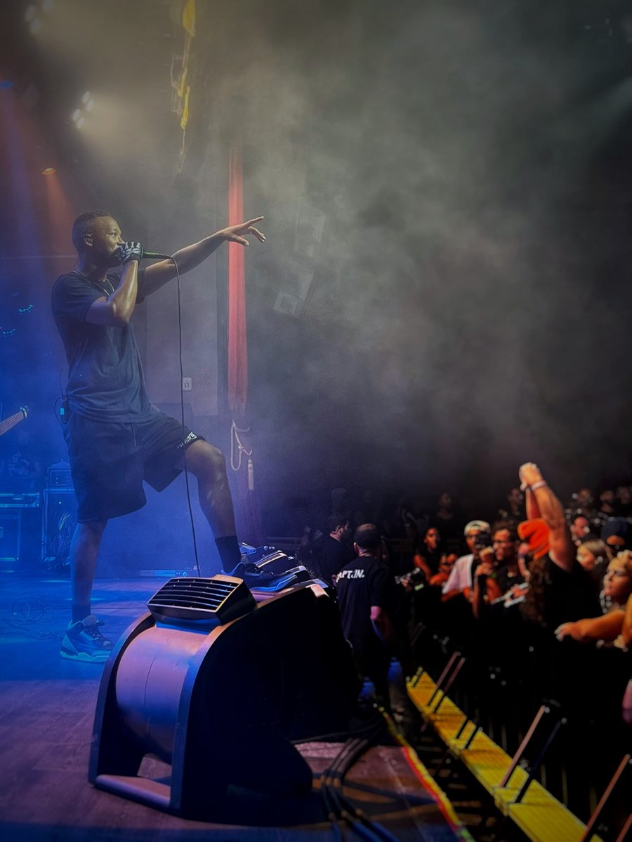 StevieDrama's tweet photo. Lupe Fiasco performs #TheCool album for its 15th anniversary in Boston 🔥
@LupeFiasco #TheCoolTour #TheCoolTour15 https://t.co/G7e4JNuwHX