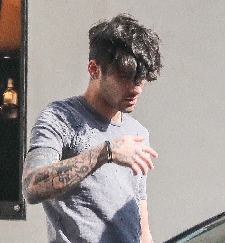 silverheadlinez's tweet photo. this zayn malik is superior https://t.co/DR4KXi9Ym2