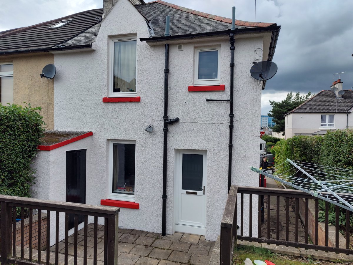 optimusdecor's tweet photo. summer time we get the externals started. So in Scotland it's rare. We aim to use solvent borne paint externally as we believe it lasts much longer than any water based products to date before needing a recoat, So it is better for the environment and the client long term. https://t.co/Qq8wuIDvjE