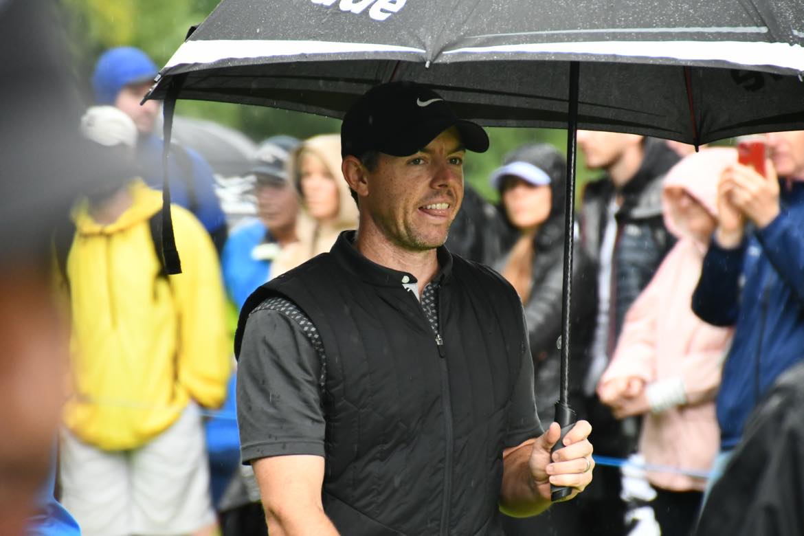 GolfChannel_PL's tweet photo. .@ShaneLowryGolf w 💥 stylu zwyciężył w Wentworth. @AdrianMeronk kończył walkę z przytupem. #GoMeronk! #GoShane! 🤟
Zapraszamy na podsumowanie turnieju i do galerii zdjęć autorstwa naszego 👌 wysłannika - Mariusza Pawłowskiego.
https://t.co/TnEyMJr8xV
#GolfChannelPolska https://t.co/6OKjneeOPQ
