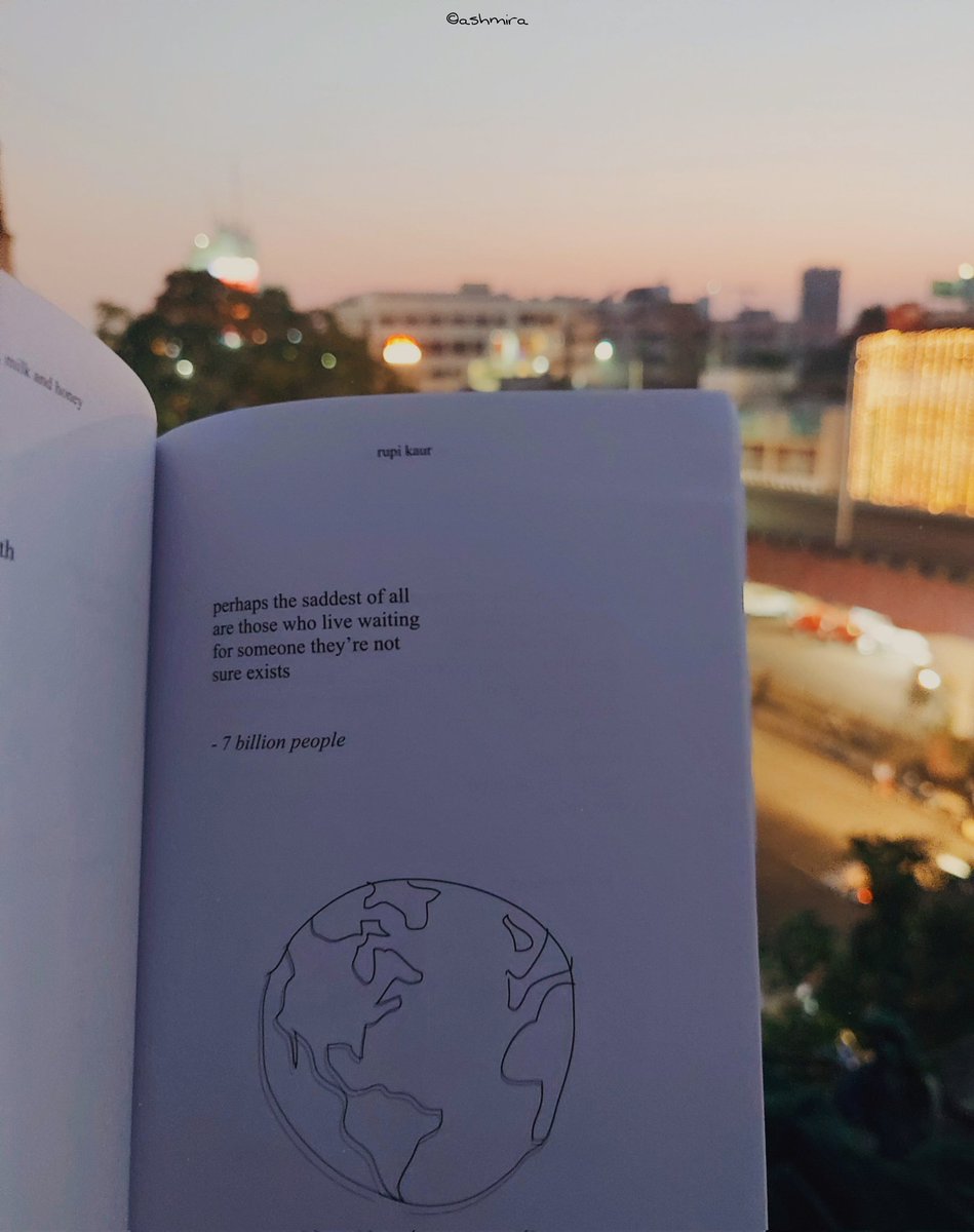 mainhoonaari's tweet photo. These are some of my favorite writings that I have captured through my lens 💜✨️ 🦋📖📸
#BookRkive
#QuotesForRM 
#HappyRMDay https://t.co/k1DXrdK2n8