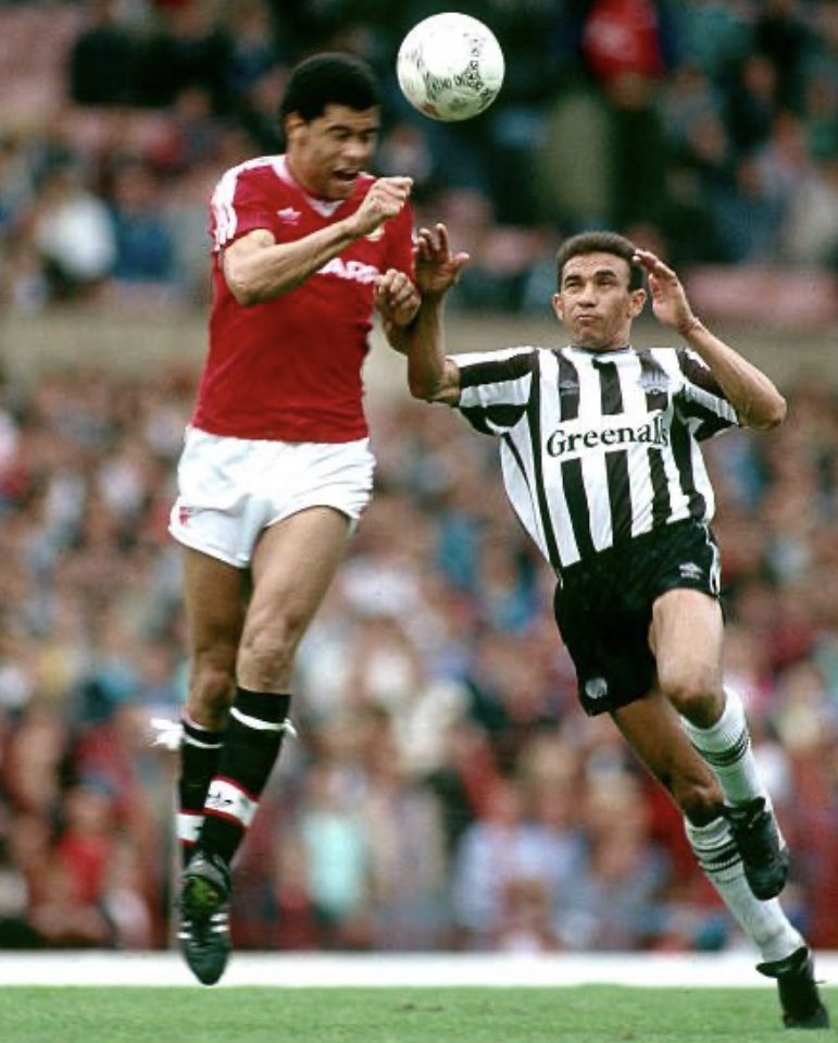 Cantona Collars AKA Larry tweet media