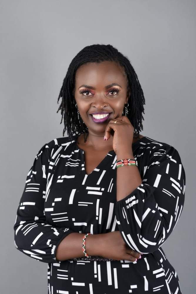 Good Morning! 
Fantastic day to check in to #KengaKenga with <a href="/juliekamau/">Julie Christopher🇰🇪🇰🇪</a>
Join us for good hits and great wise words.